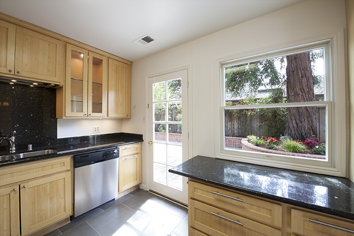 Kitchen picture - 919 Clara Dr, Palo Alto 94303