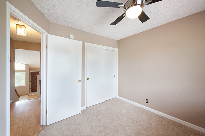 Bedroom 2 (B) picture - 382 Coyote Creek Cir, San Jose 95116