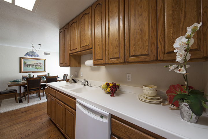Kitchen (B) picture - 140 Daley Ct, San Bruno 94066