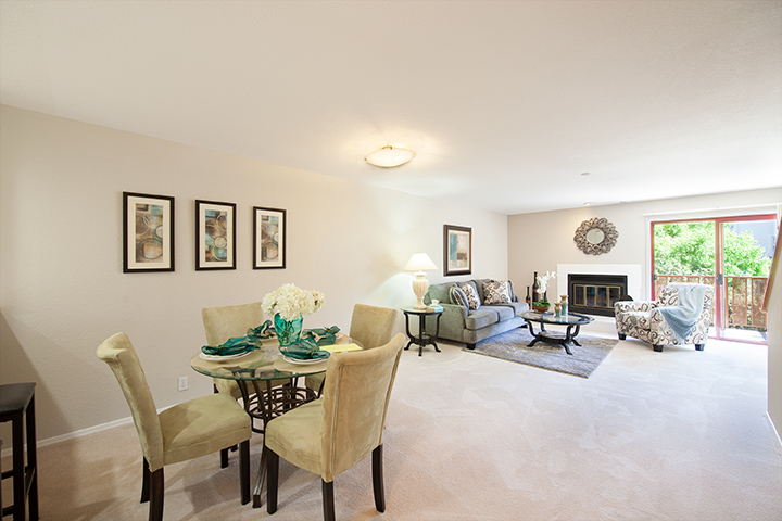 Dining Living Room picture - 4159 El Camino Way, Unit N, Palo Alto 94306