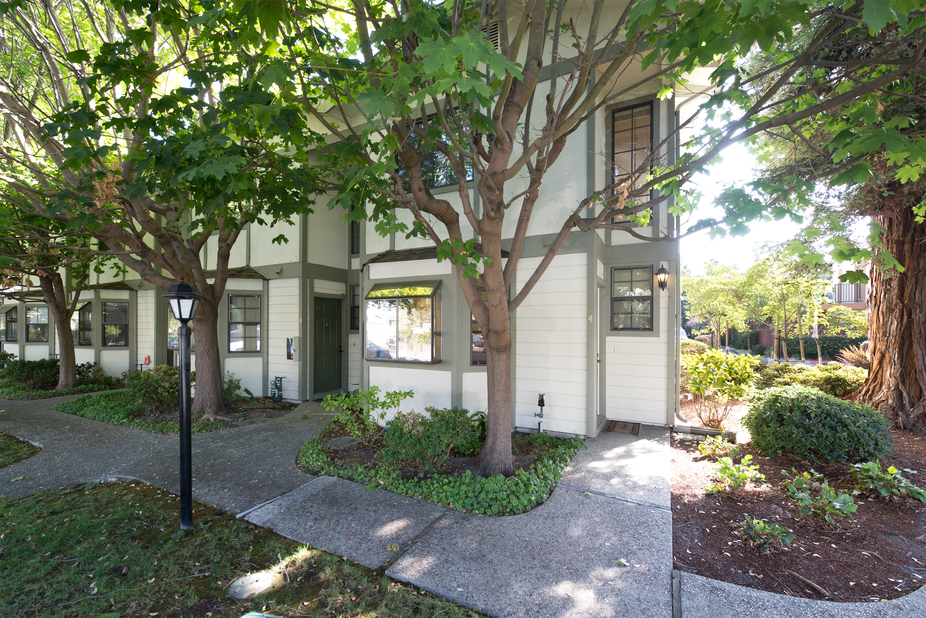 Evandale Ave - Whisman Neighborhood