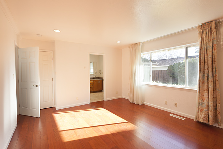 Master Bedroom picture - 3138 Flowers Ln, Palo Alto 94306