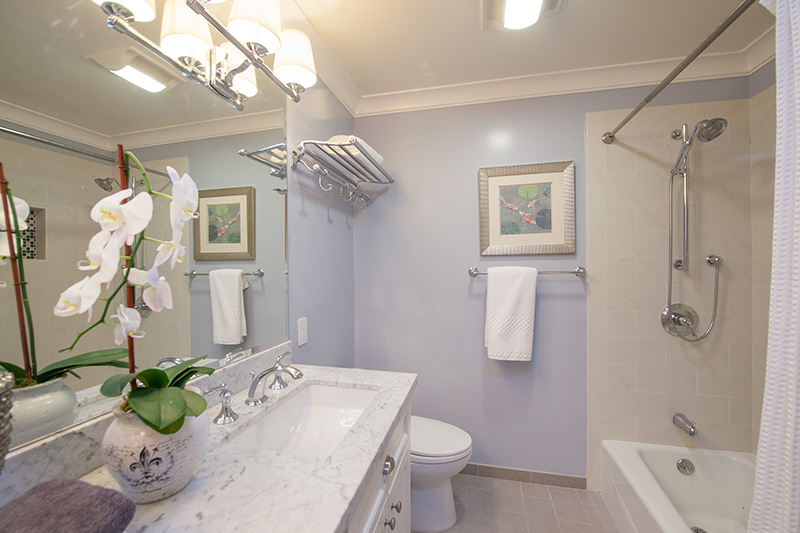 Bathroom 3 (B) Picture - 561 Hilbar Ln, Palo Alto 94303 Bathroom 3 (B) picture - 561 Hilbar Ln, Palo Alto 94303