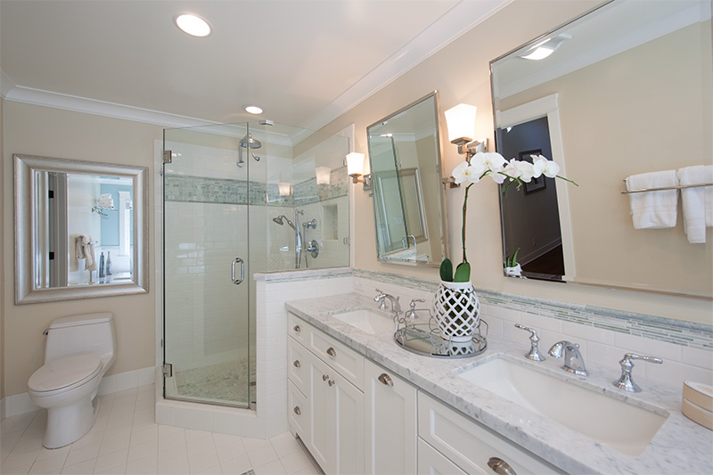 Master Bath (B) Picture - 561 Hilbar Ln, Palo Alto 94303 Master Bath (B) picture - 561 Hilbar Ln, Palo Alto 94303