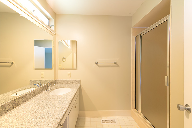 Master Bath (A) Picture - 840 La Para Ave, Palo Alto 94306 Master Bath (A) picture - 840 La Para Ave, Palo Alto 94306