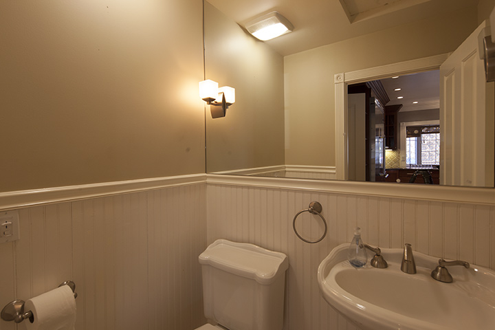Half Bath (A) Picture - 2342 Middlefield Rd, Palo Alto 94301 Half Bath (A) picture - 2342 Middlefield Rd, Palo Alto 94301