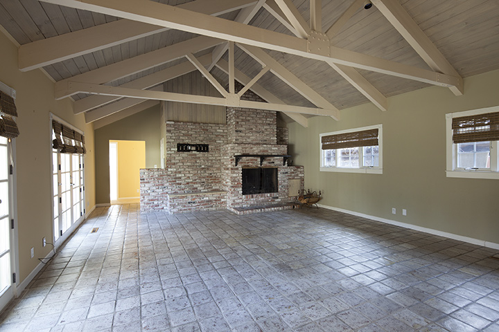 Living Room (B) picture - 2342 Middlefield Rd, Palo Alto 94301