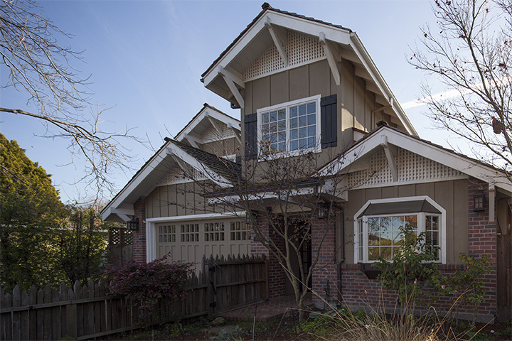 2342 Middlefield Rd - Home For Sale