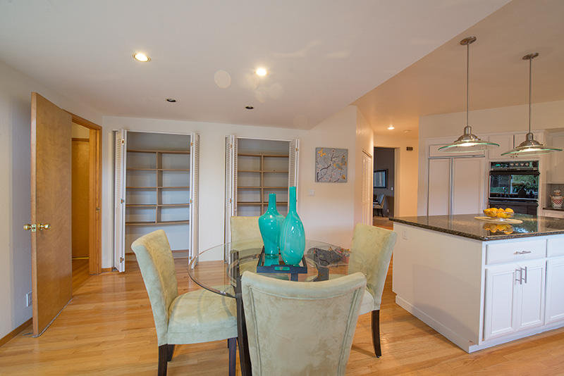 Breakfast Area (A) picture - 1705 Orr Ct, Los Altos 94024