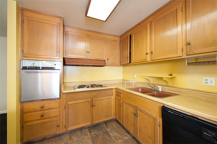 Kitchen (C) picture - 934 S Wolfe Ave, Sunnyvale 94086