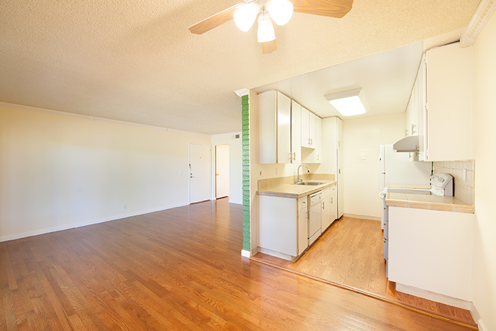 Dining Kitchen Living  picture - 2468 W Bayshore Rd, Unit 7, Palo Alto 94303