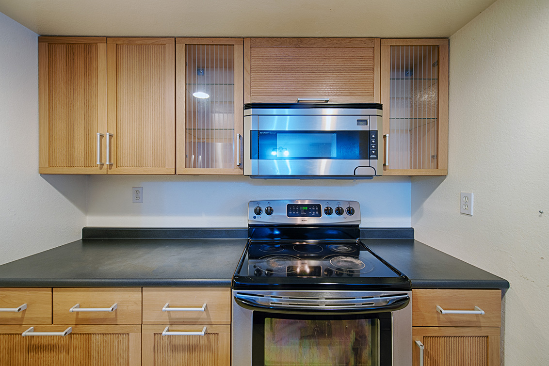 Kitchen (B) Picture - 10584 White Fir Ct, Cupertino 95014 Kitchen (B) picture - 10584 White Fir Ct, Cupertino 95014