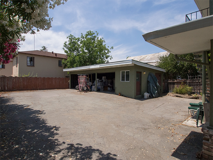 Garage picture - 2264 Yale St, Palo Alto 94306