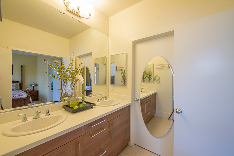 Master Bath picture - 893 Altaire Walk, Unit 102, Palo Alto 94303