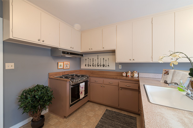 Kitchen (A) picture - 3320 Bryant St, Palo Alto 94306