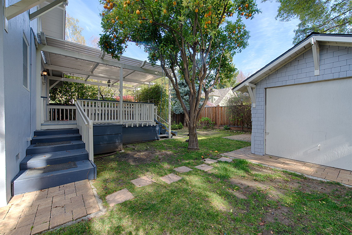 Backyard picture - 229 Byron St, Palo Alto 94301