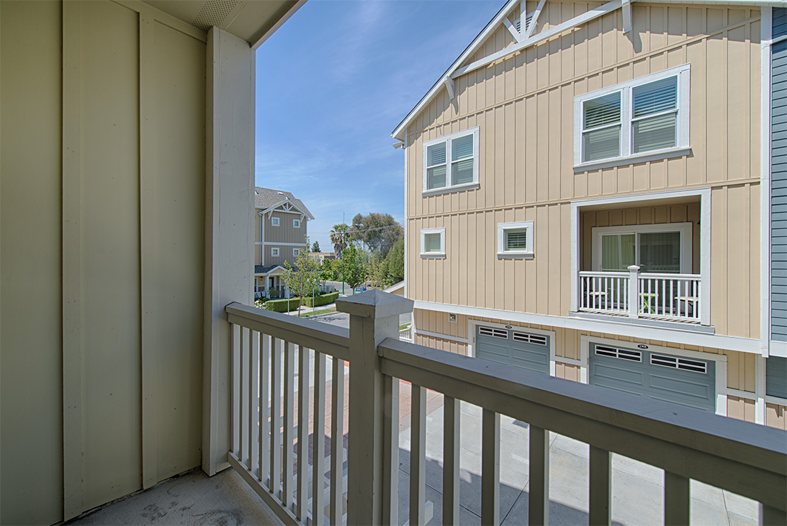 Dining Balcony (A) picture - 1911 Cambridge Dr, Mountain View 94043