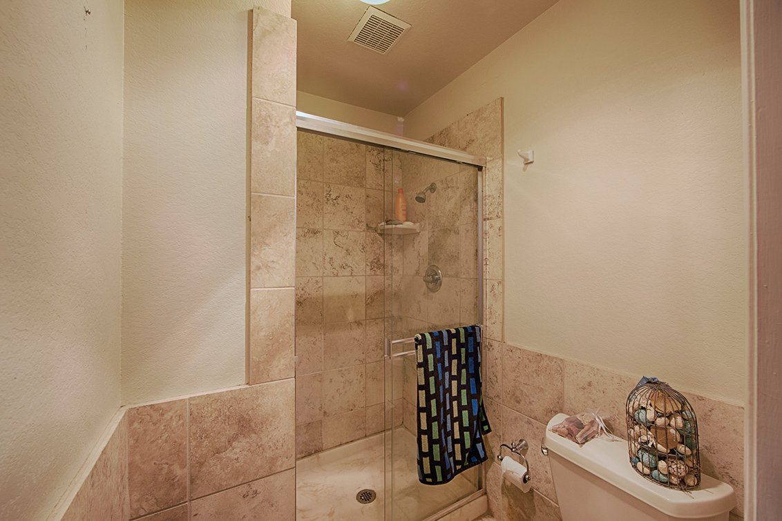 Master Bath (B) picture - 1354 Dale Ave 13, Mountain View 94040