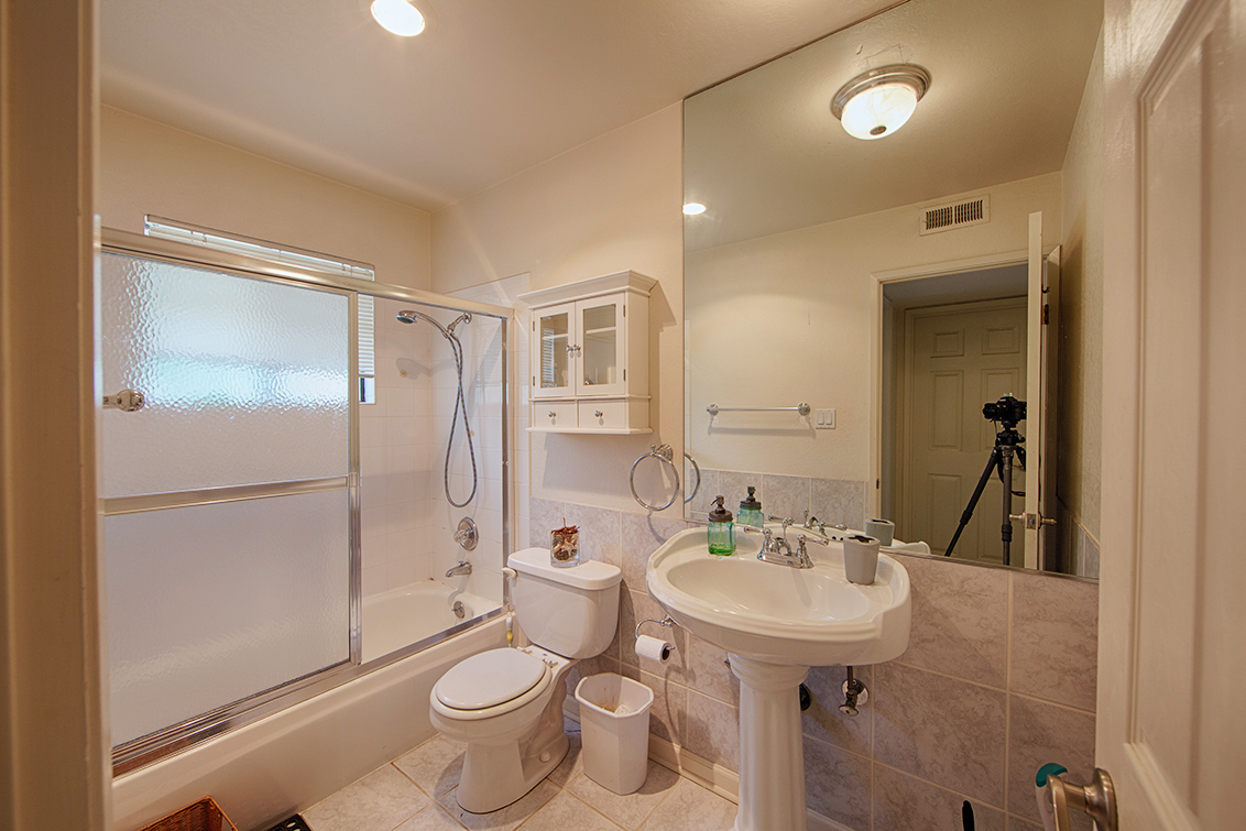 Master Bath (C) picture - 1354 Dale Ave 13, Mountain View 94040