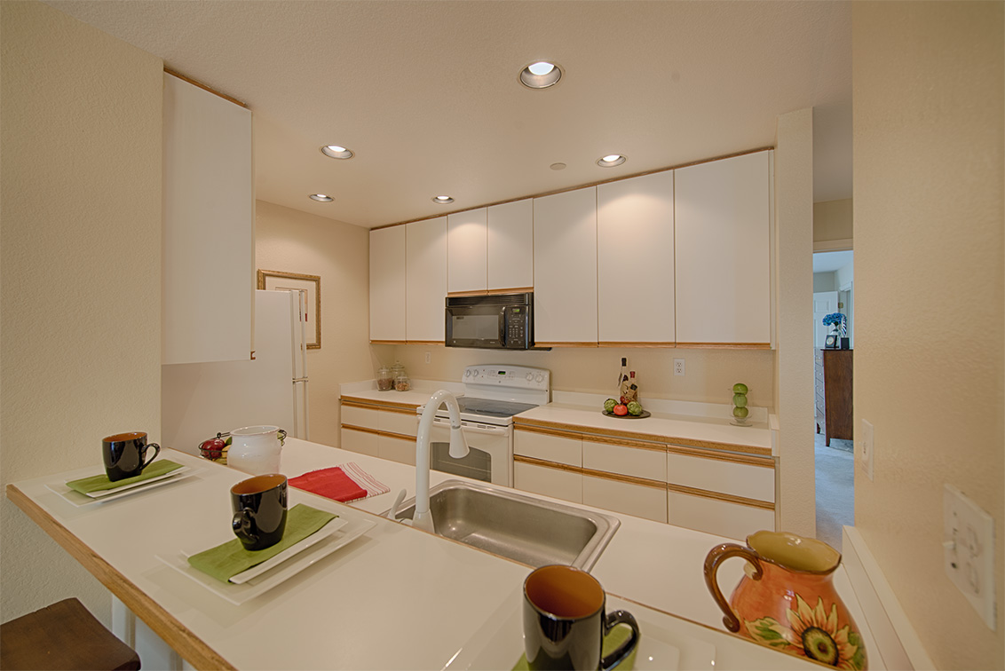 Kitchen picture - 4159 El Camino Way, Unit B, Palo Alto 94306