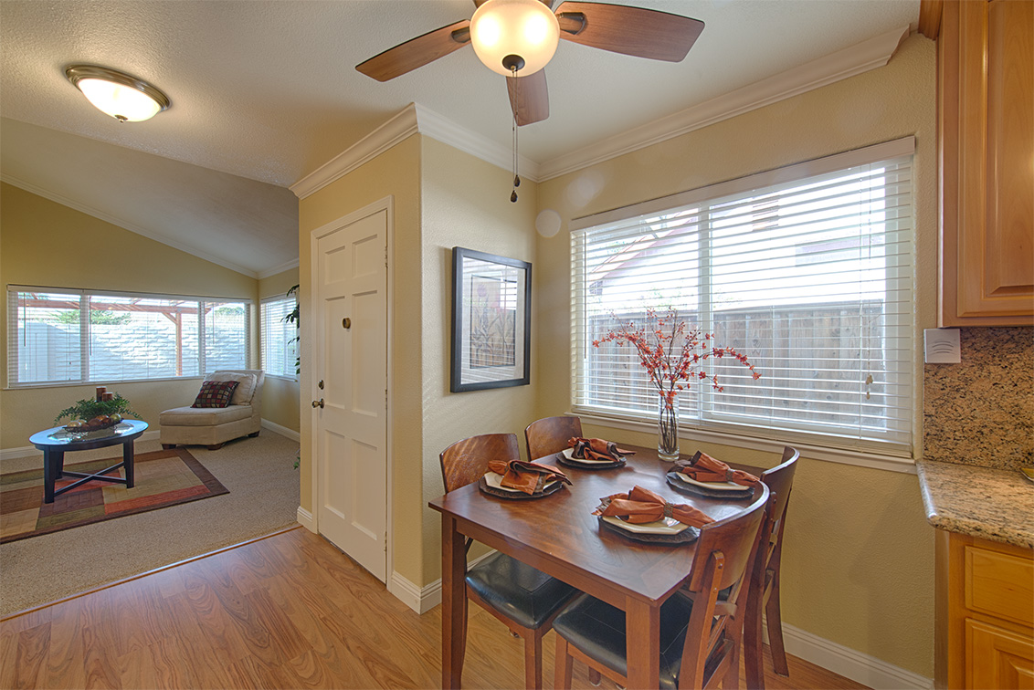 Eating Area (A) picture - 37851 Essanay Pl, Fremont 94536