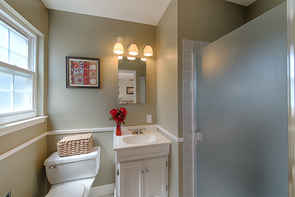 Master Bath (A) picture - 1932 Foxworthy Ave, San Jose 95124