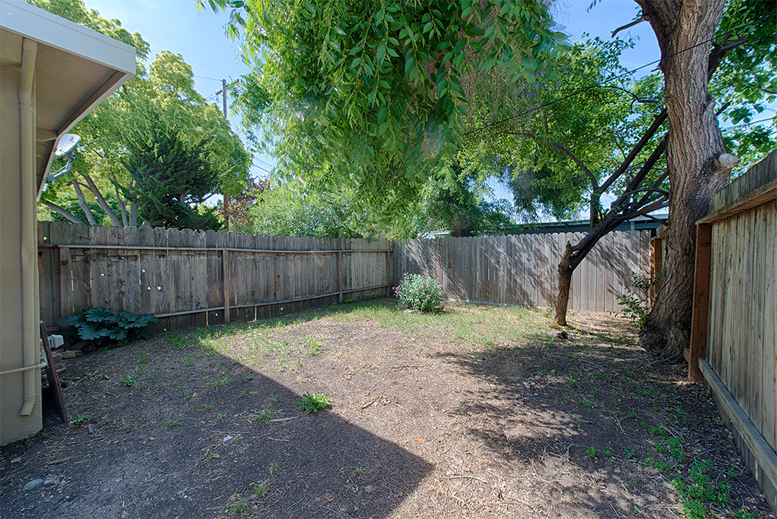 Side Yard (A) Picture - 1304 Hill Ave, Menlo Park 94025 Side Yard (A) picture - 1304 Hill Ave, Menlo Park 94025