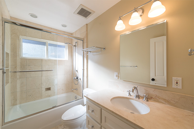 Back Bath (A) Picture - 424 Homer Ave, Palo Alto 94301 Back Bath (A) picture - 424 Homer Ave, Palo Alto 94301