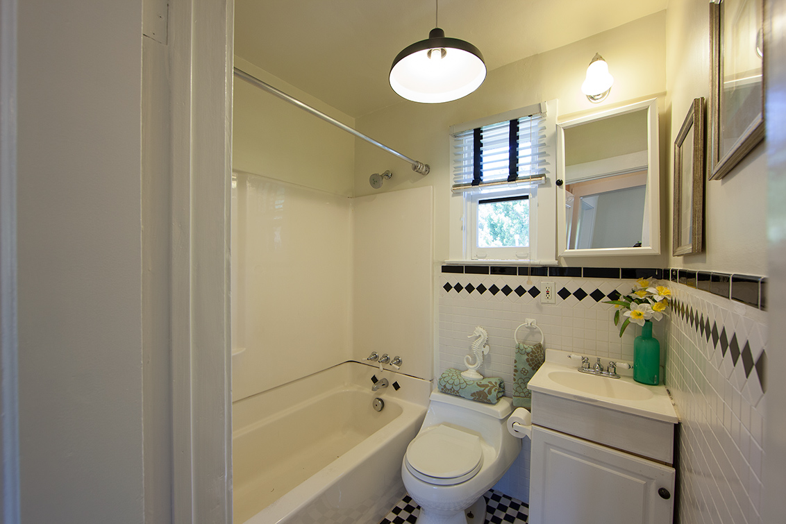 Upstairs Bathroom picture - 1321 Hopkins Ave, Palo Alto 94301