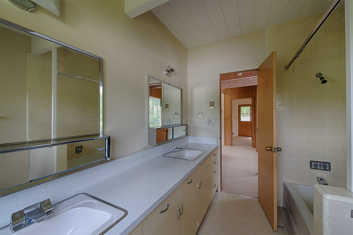 Bathroom 2 (B) Picture - 872 Marshall Dr, Palo Alto 94303 Bathroom 2 (B) picture - 872 Marshall Dr, Palo Alto 94303