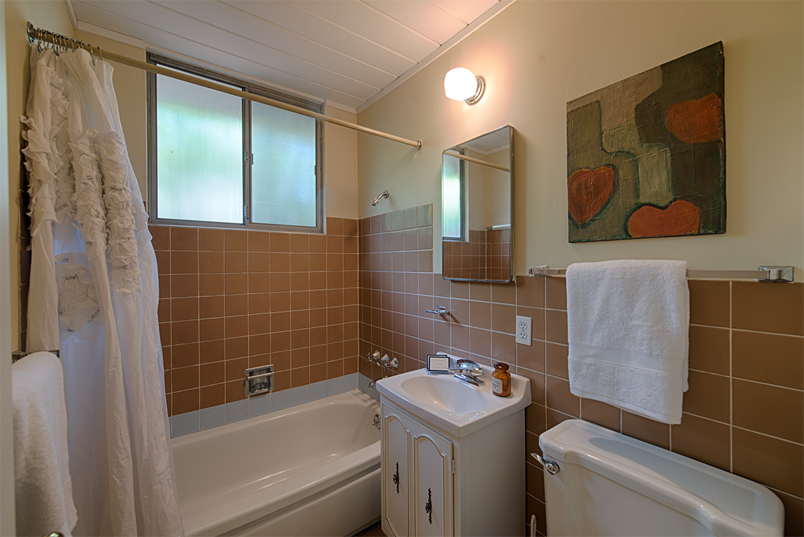 Bathroom 3 (A) Picture - 872 Marshall Dr, Palo Alto 94303 Bathroom 3 (A) picture - 872 Marshall Dr, Palo Alto 94303