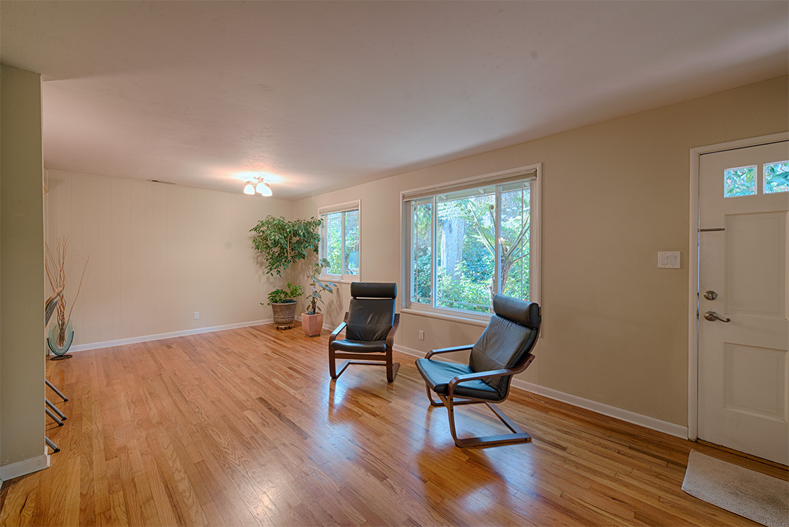 Living Room picture - 601 Matadero Ave, Palo Alto 94306