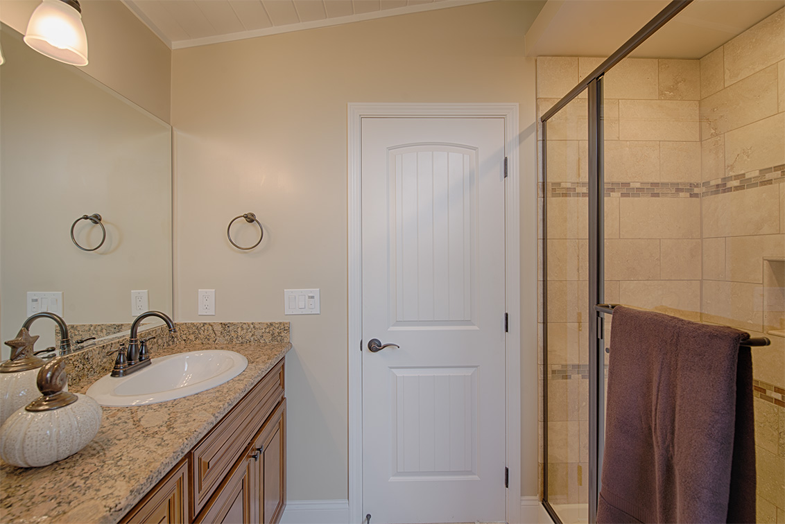 Master Bath (B) Picture - 3851 Nathan Way, Palo Alto 94303 Master Bath (B) picture - 3851 Nathan Way, Palo Alto 94303