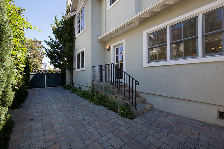 Driveway (A) Picture - 3396 Park Blvd, Palo Alto 94306 Driveway (A) picture - 3396 Park Blvd, Palo Alto 94306