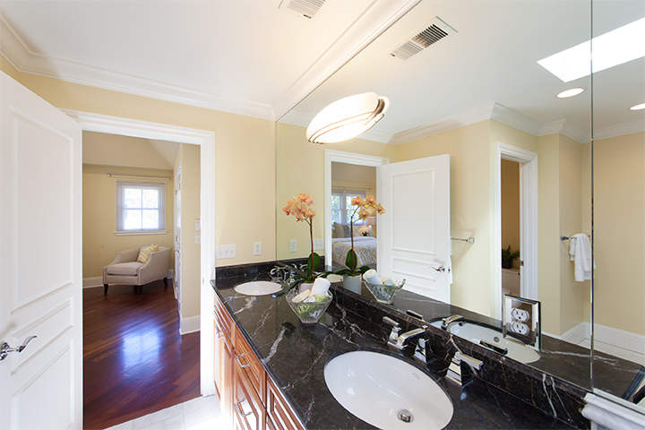 Master Bath (D) Picture - 3396 Park Blvd, Palo Alto 94306 Master Bath (D) picture - 3396 Park Blvd, Palo Alto 94306