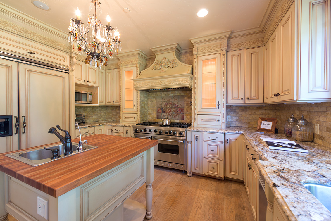 Kitchen (C) Picture - 881 Parma Way, Los Altos 94024 Kitchen (C) picture - 881 Parma Way, Los Altos 94024