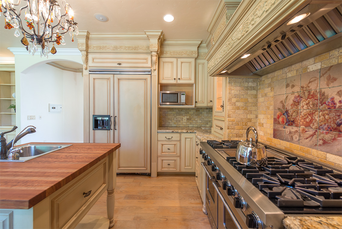 Kitchen (E) picture - 881 Parma Way, Los Altos 94024