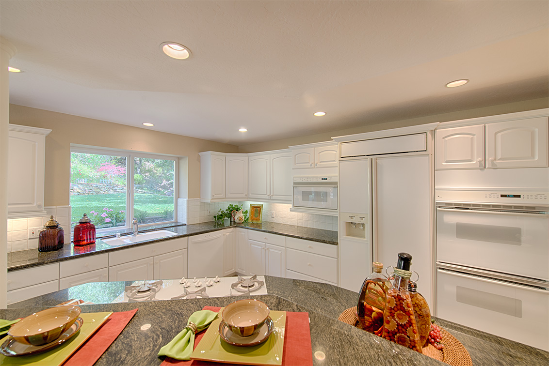 Kitchen (F) Picture - 10385 Rivercrest Ct, Cupertino 95014 Kitchen (F) picture - 10385 Rivercrest Ct, Cupertino 95014