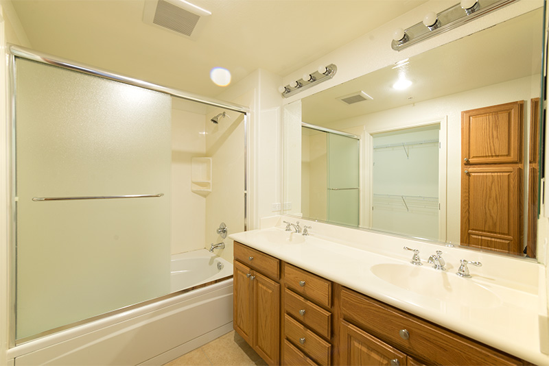 Master Bath (A) picture - 600 S Abel St 223, Milpitas 95035