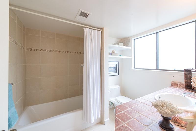Bathroom 1 (B) Picture - 1140 S California Ave, Palo Alto 94306 Bathroom 1 (B) picture - 1140 S California Ave, Palo Alto 94306