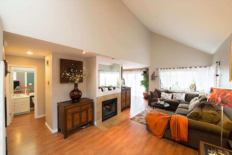 Living Room - 670 San Antonio Rd 40, Palo Alto 94303