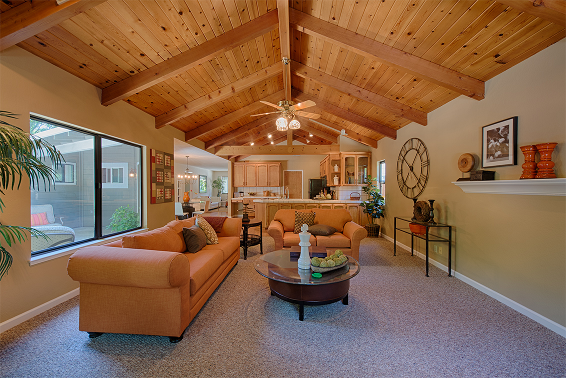 Family Room (C) picture - 4237 Suzanne Dr, Palo Alto 94306