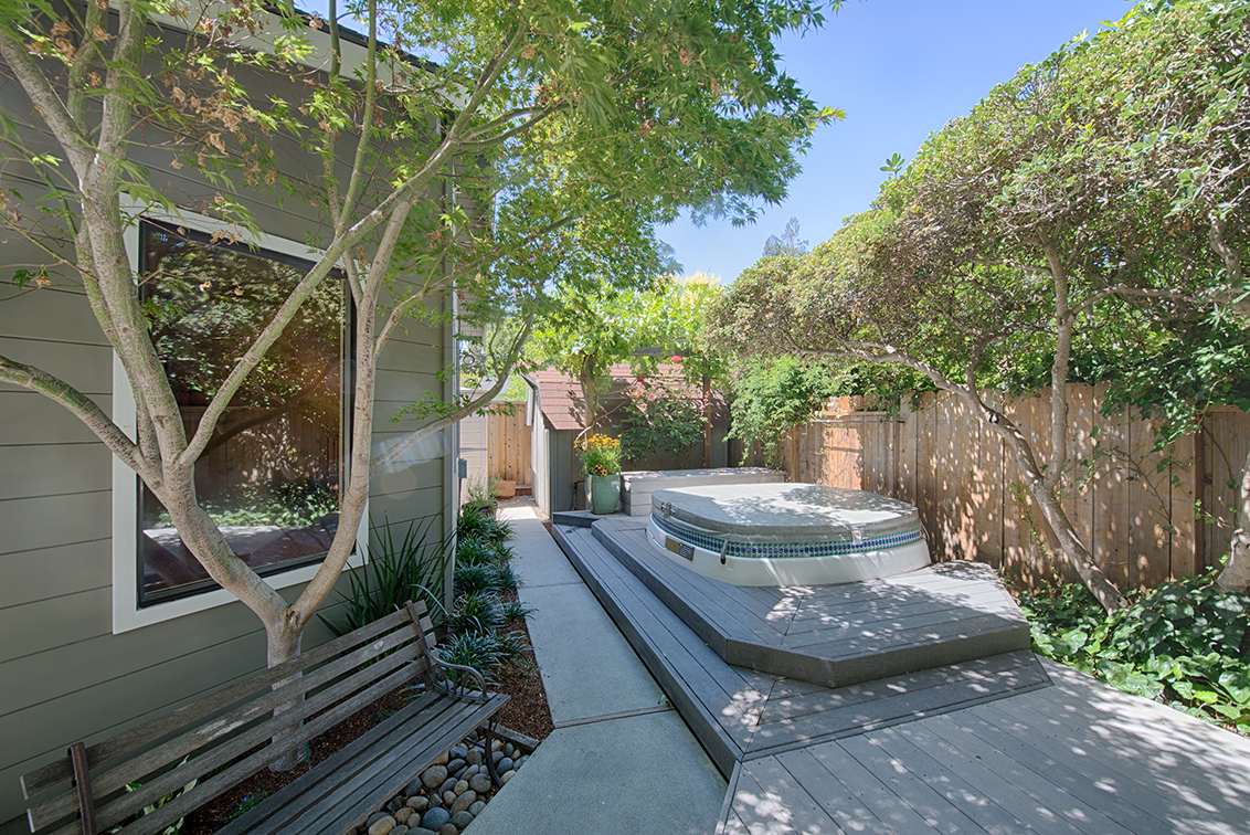 Side Yard (A) Picture - 4237 Suzanne Dr, Palo Alto 94306 Side Yard (A) picture - 4237 Suzanne Dr, Palo Alto 94306