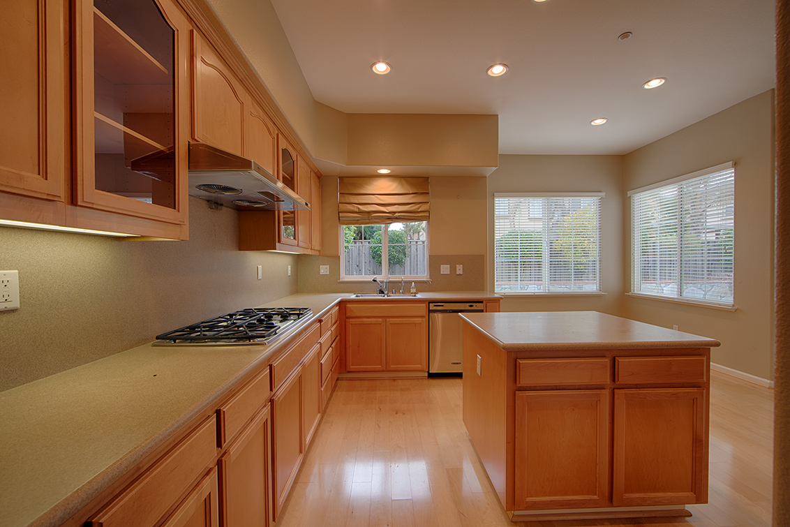 Kitchen - 34948 Eastin Dr, Union City 94587