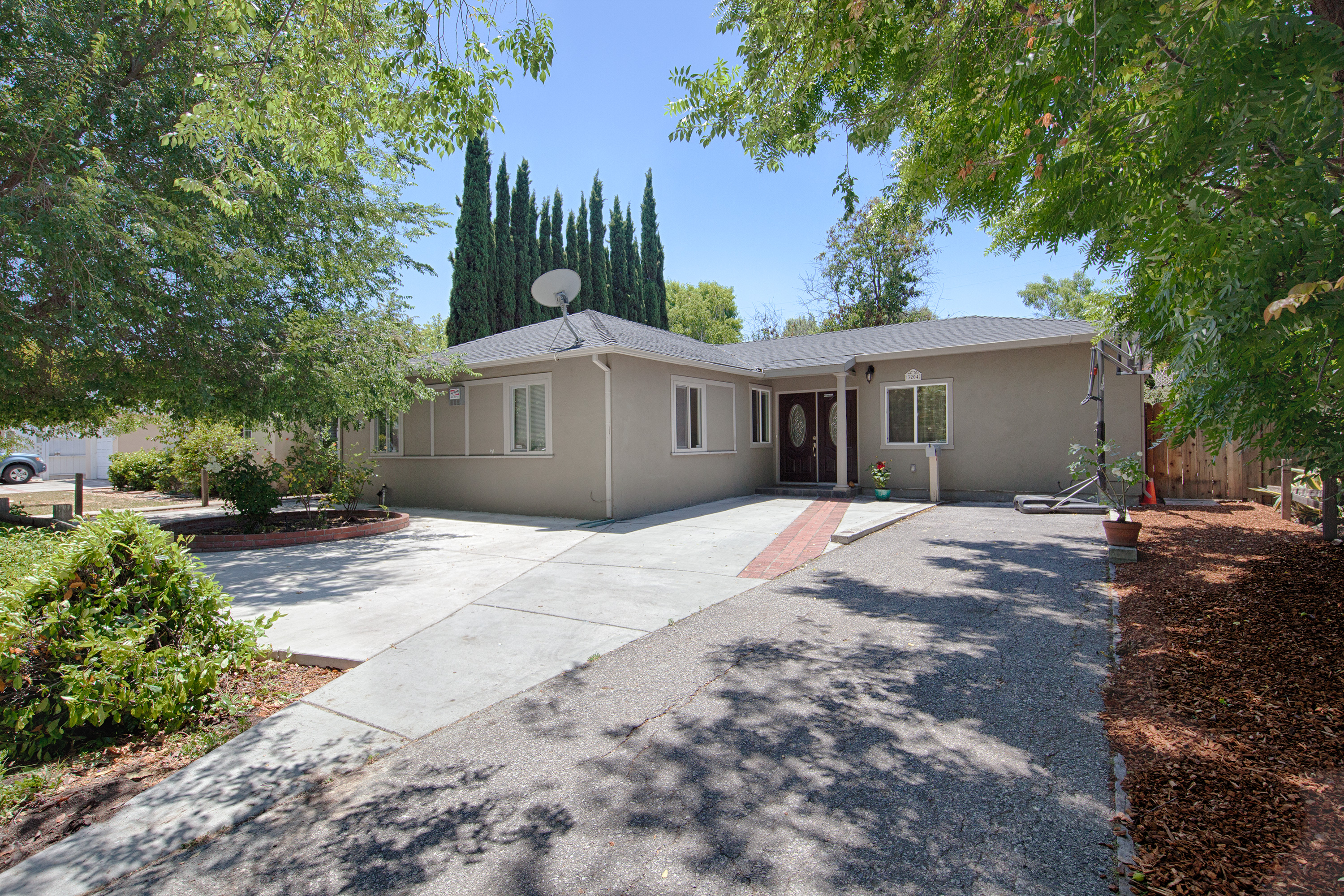 Greer Rd - South Palo Alto Neighborhood