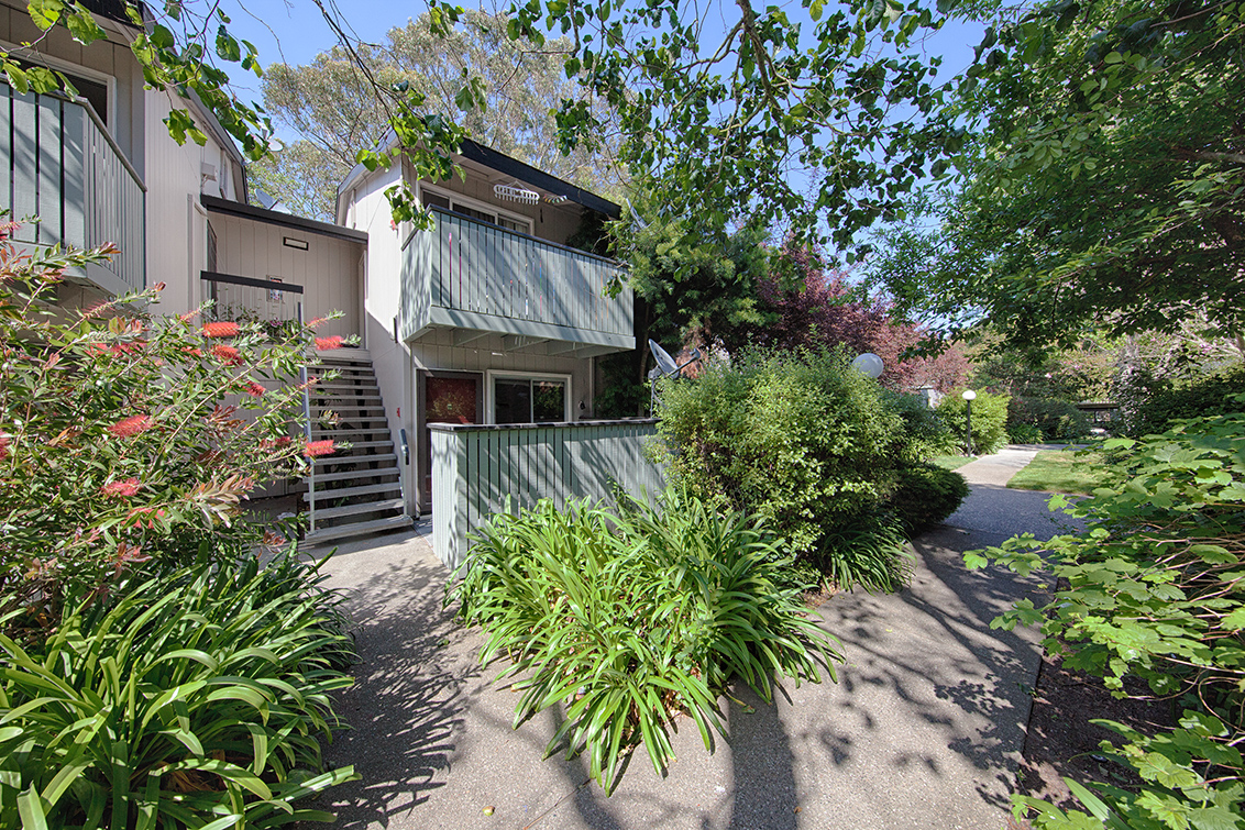 Piccadilly Pl - San Bruno