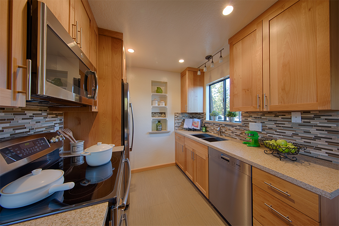 Kitchen (B) Picture - 2526 W Middlefield Rd, Mountain View 94043 Kitchen (B) picture - 2526 W Middlefield Rd, Mountain View 94043