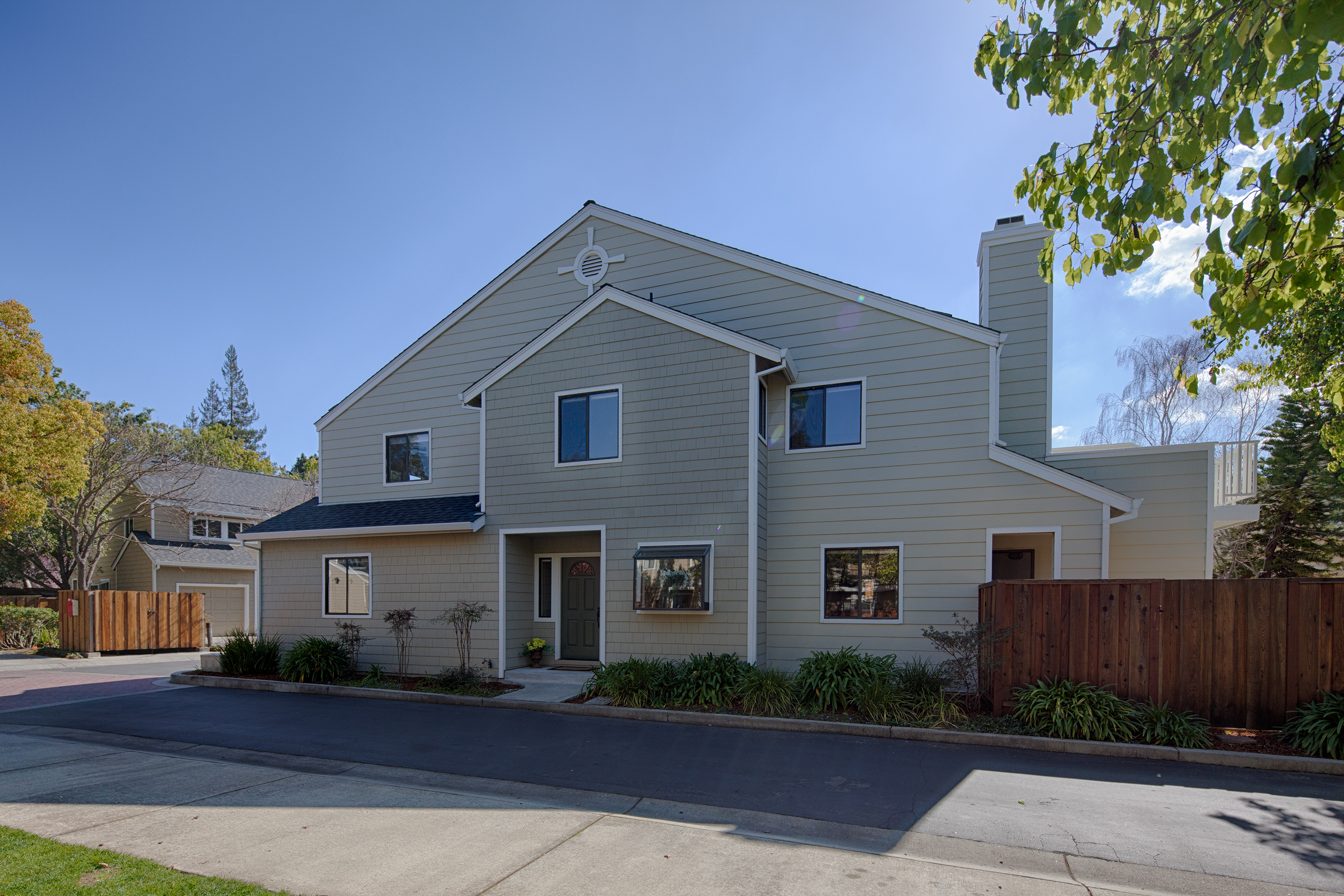 Ada Ave - Whisman Neighborhood