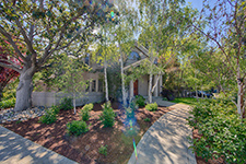 725 center dr, Palo Alto