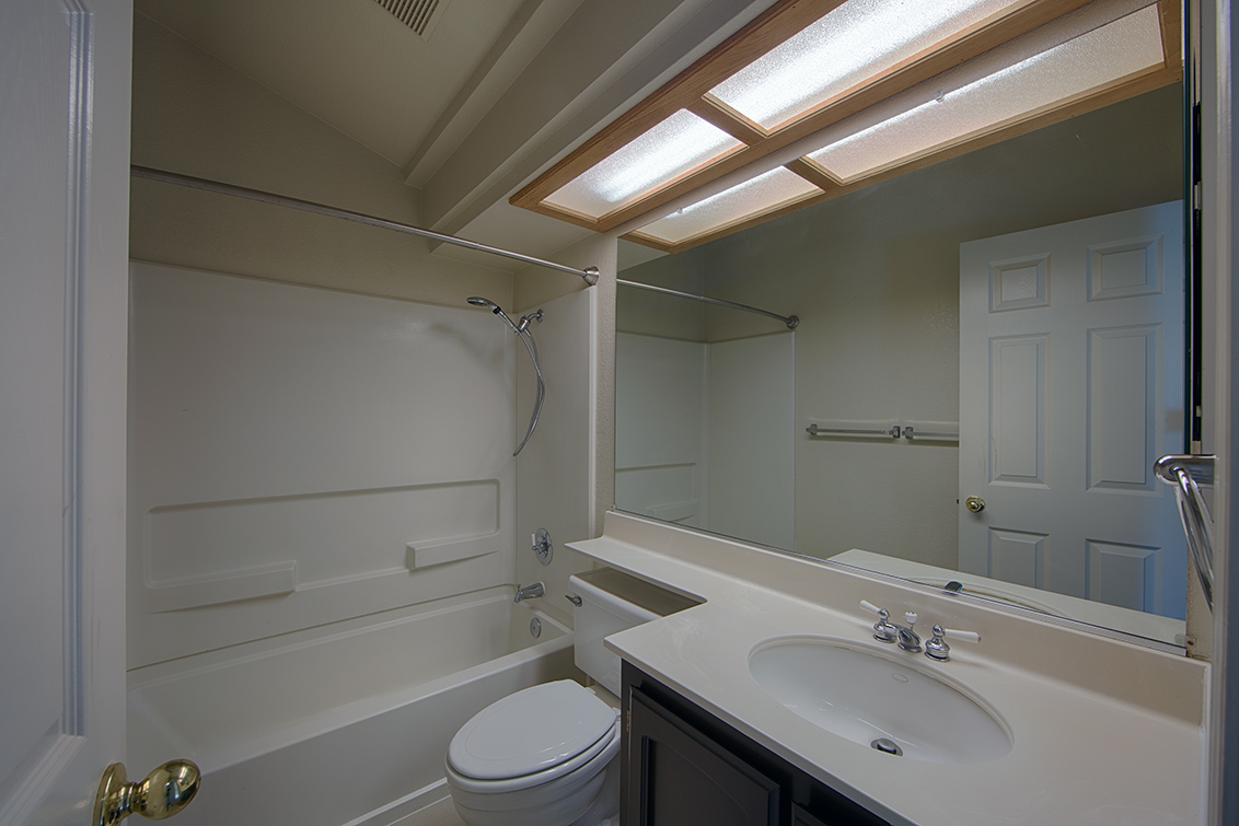 Bathroom 2 (A) picture - 34295 Mimosa Ter, Fremont 94555
